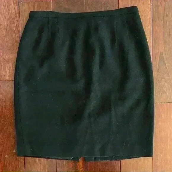 Vintage Women’s Gianni Sport Short Black Skirt 100% Wool Lined USA Size 16 - Picture 1 of 8